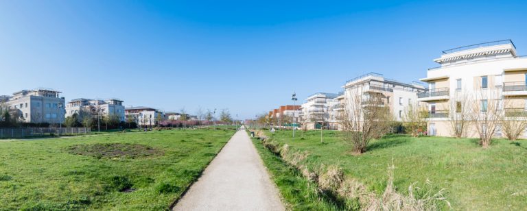 Présentation de quelques logements sociaux dans l'écoquartier de Montévrain, situés dans le Parc de Mont Evrin