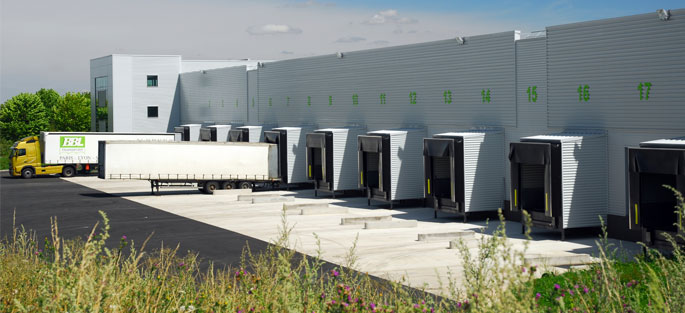 Photographie au sol de l'entreprise BBL Transport dans le parc d'activités Léonard de Vinci, à Bussy-Saint-Georges