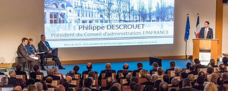 Philippe Descrouet, président du Conseil d’administration d’EPAFRANCE, s'exprime devant l'assemblée présente lors de la cérémonie des voeux 2018, à Noisiel