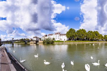 Panoramique des bords de Marne dans le centre-ville de Lagny-sur-Marne