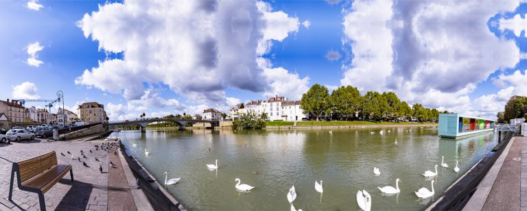 Panoramique des bords de Marne dans le centre-ville de Lagny-sur-Marne