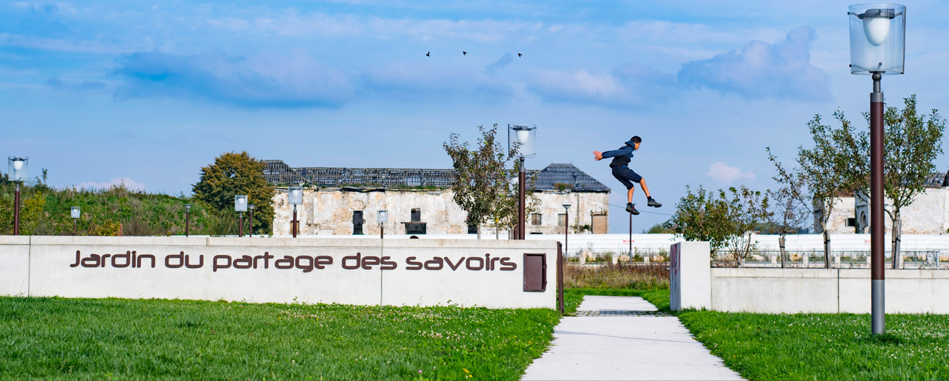 En avril 2018, EPAMARNE et Bussy Saint-Georges ont lancé la consultation Habiter Autrement 2. Au programme, la création de 250 logements familiaux répartis sur 2 lots, implantés au cœur du quartier du Sycomore à Bussy Saint-Georges.