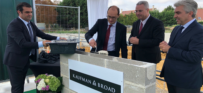 Pose de la première pierre d'un nouveau programme dans le quartier Le Sycomore avec un procédé constructif bois Panobloc