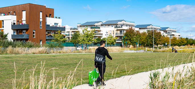 Crédit : ©Antoine-Meyssonnier ecoquartier de montevrain : parc du mont evrin